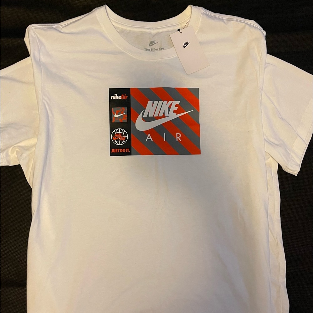 Nike Graphic Tee
